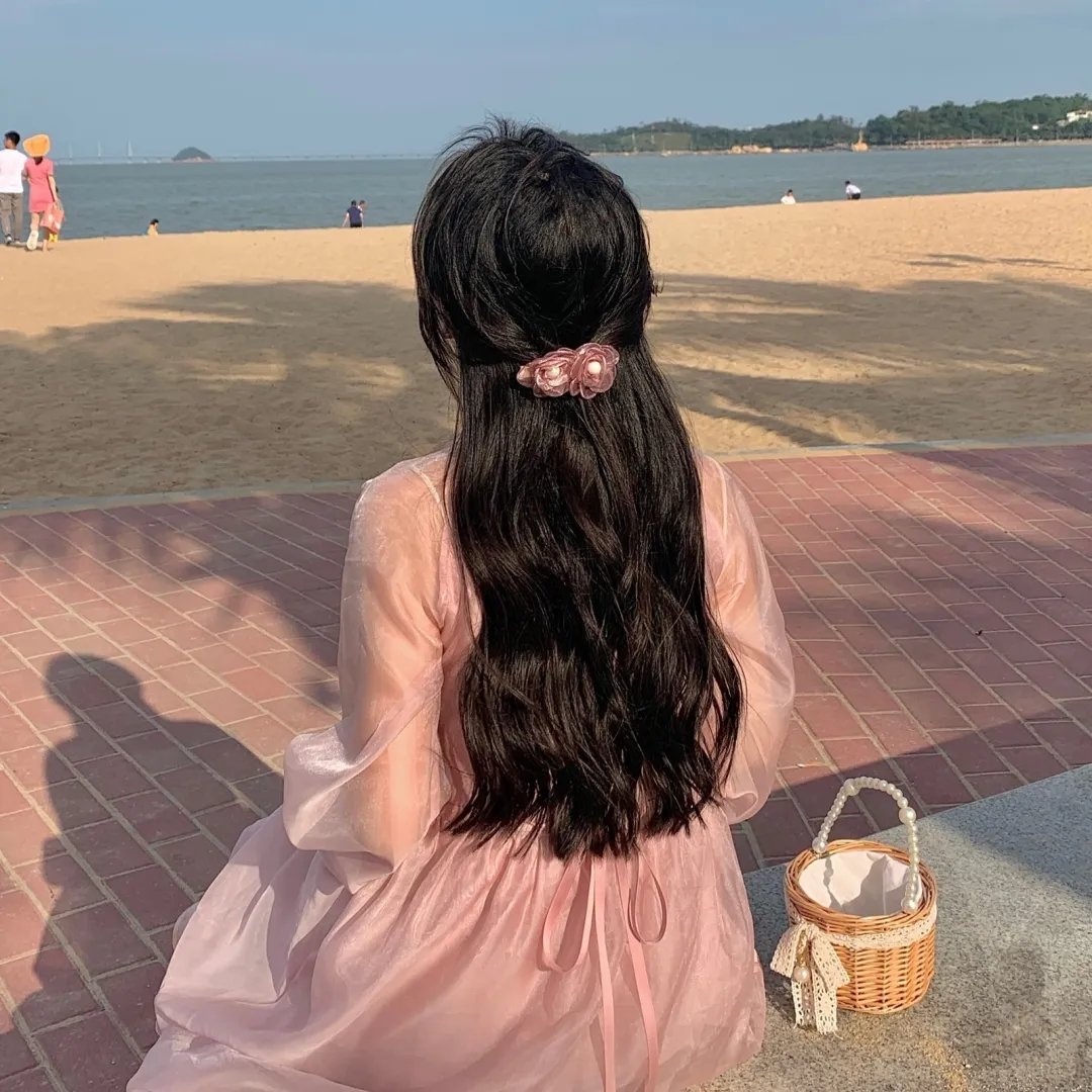 笙歌满丽池